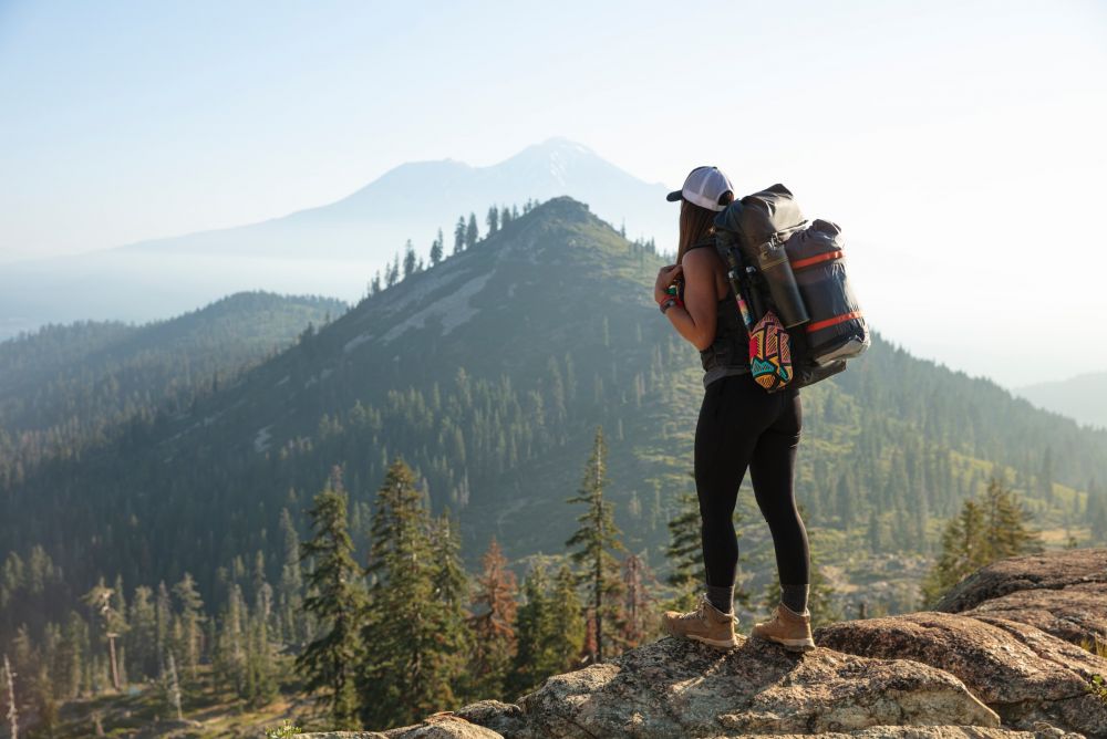 Panduan Lengkap Untuk Persiapan Solo Hiking yang Aman dan Menyenangkan