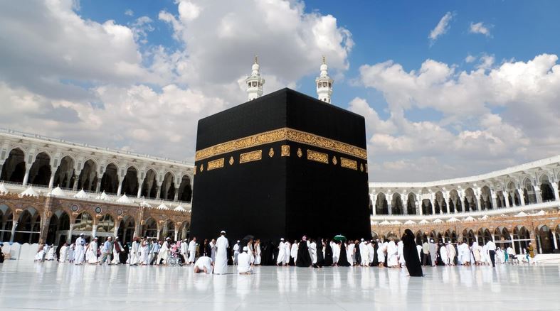 Tips Mengatur Keuangan untuk Mewujudkan Impian Umrah di Tanah Suci